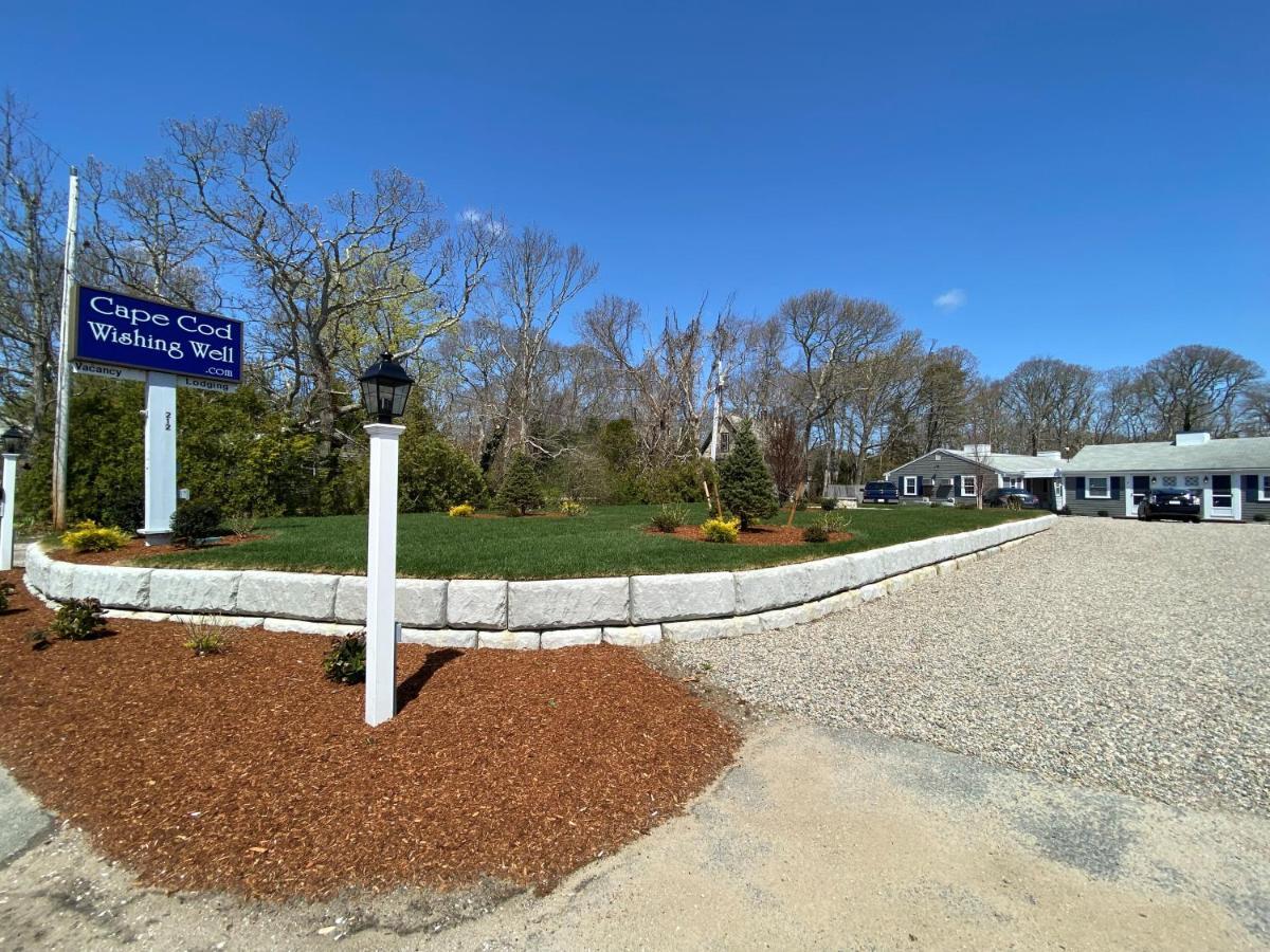 Cape Cod Wishing Well Motel ฮาริชพอร์ต ภายนอก รูปภาพ