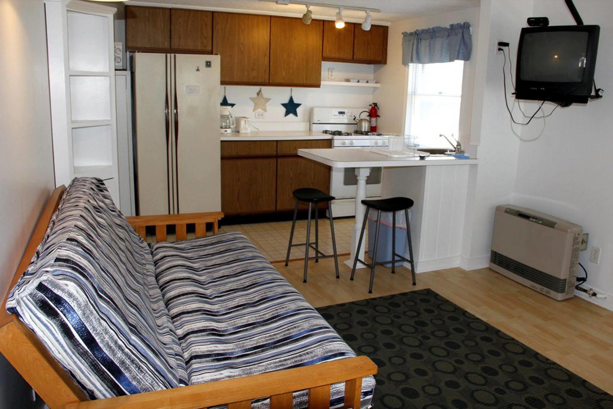 Cape Cod Wishing Well Motel ฮาริชพอร์ต ภายนอก รูปภาพ